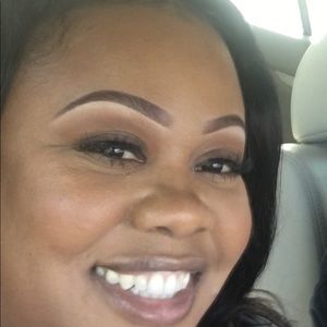 Meet your Posher, Leslie